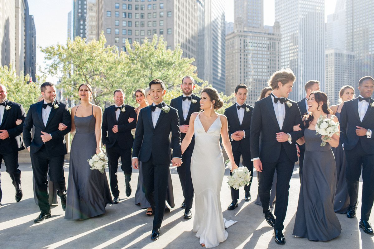 A Modern & Chic White Chicago Wedding via TheELD.com