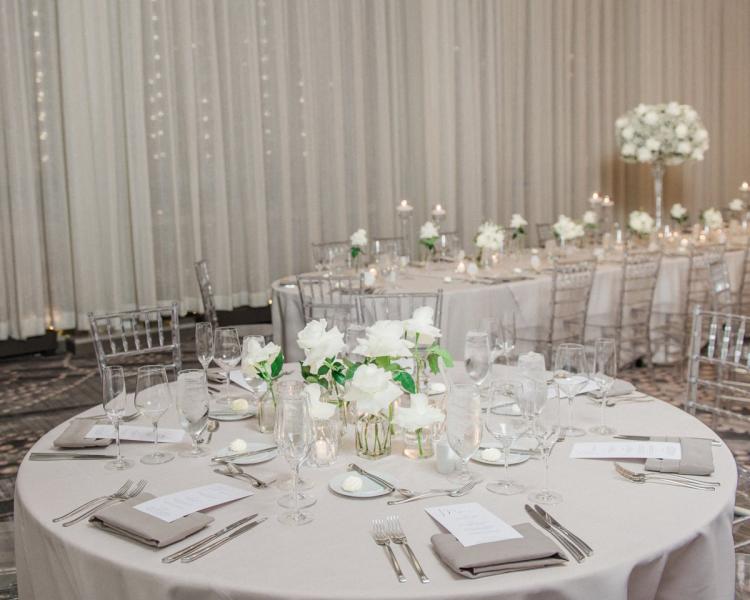 A Modern & Chic White Chicago Wedding | Every Last Detail