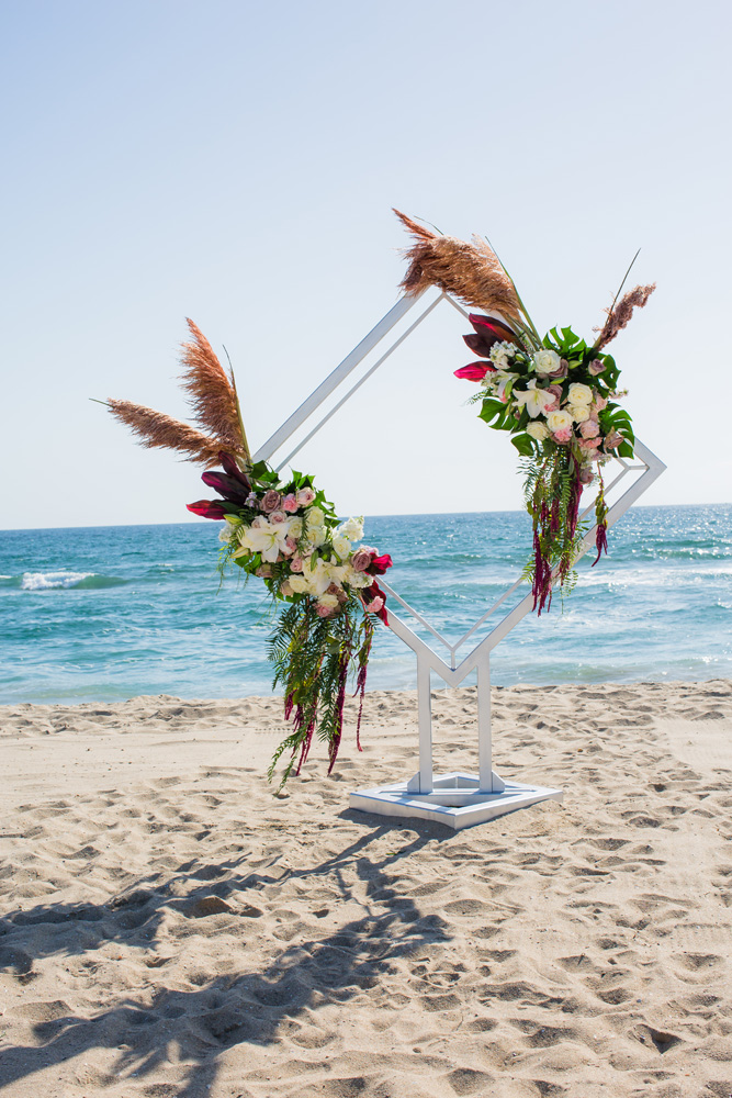 Intimate Oceanside Long Beach Wedding via TheELD.com