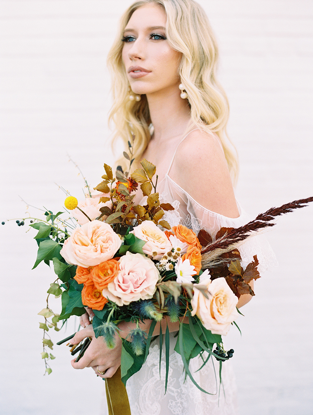 Chic 70s Retro Wedding Ideas via TheELD.com