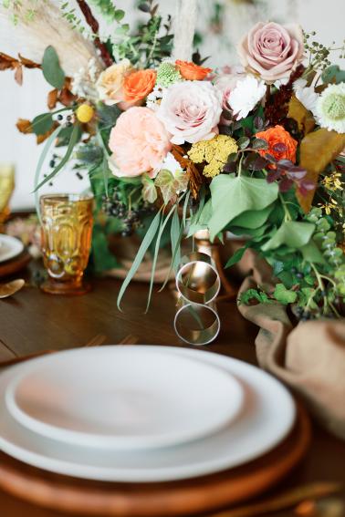 Chic 70s Retro Wedding Ideas via TheELD.com