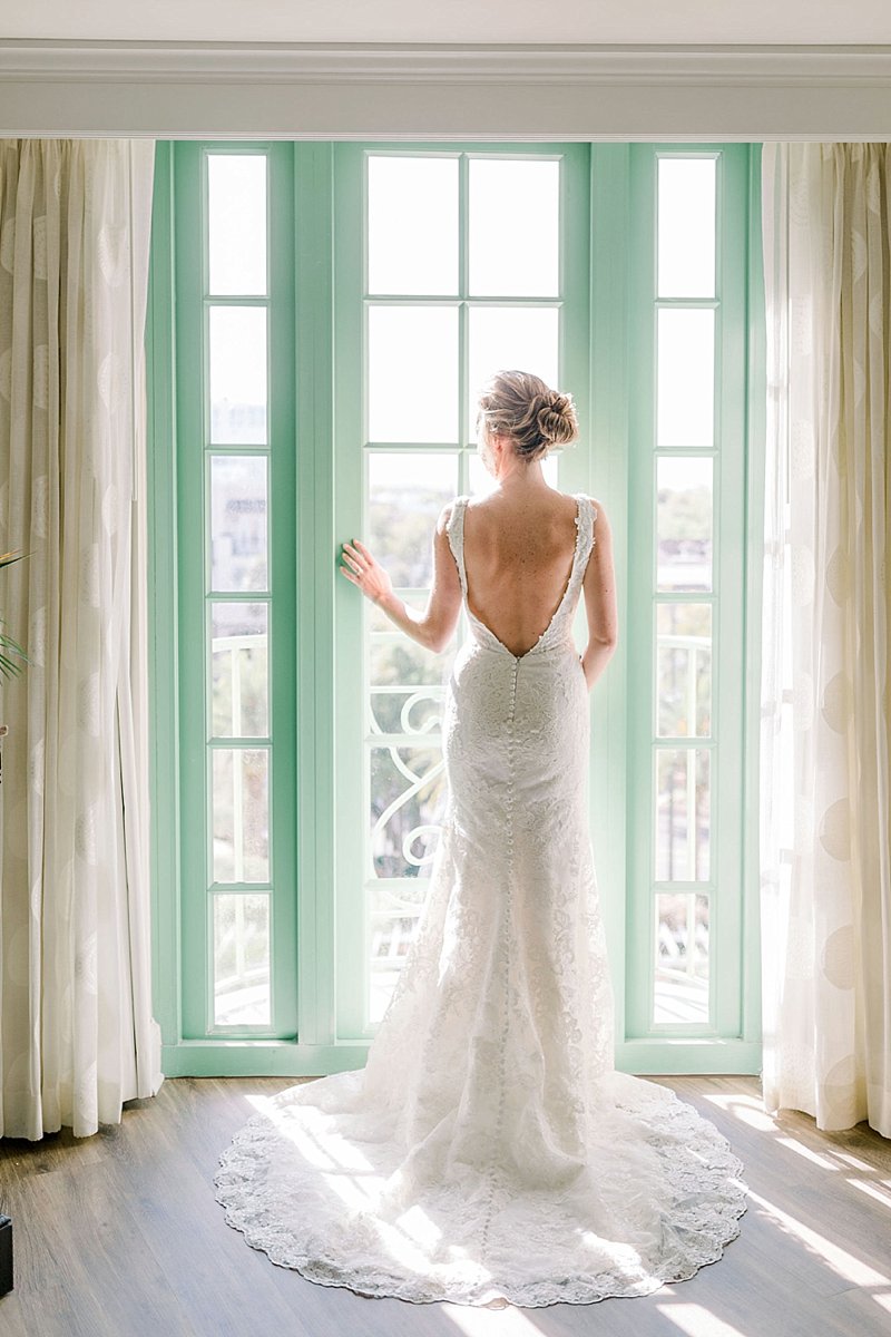 A Classic St. Petersburg Wedding with 1920s Style via TheELD.com