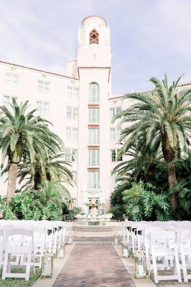 A Classic St. Petersburg Wedding with 1920s Style via TheELD.com