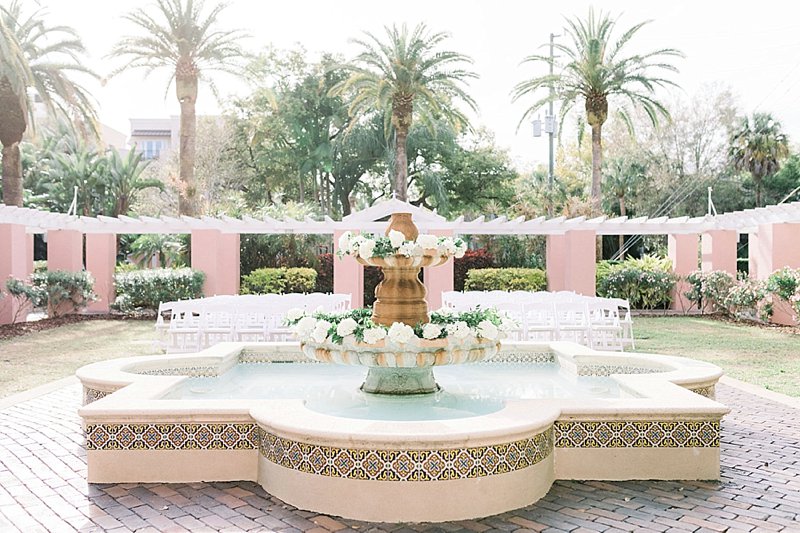 A Classic St. Petersburg Wedding with 1920s Style via TheELD.com