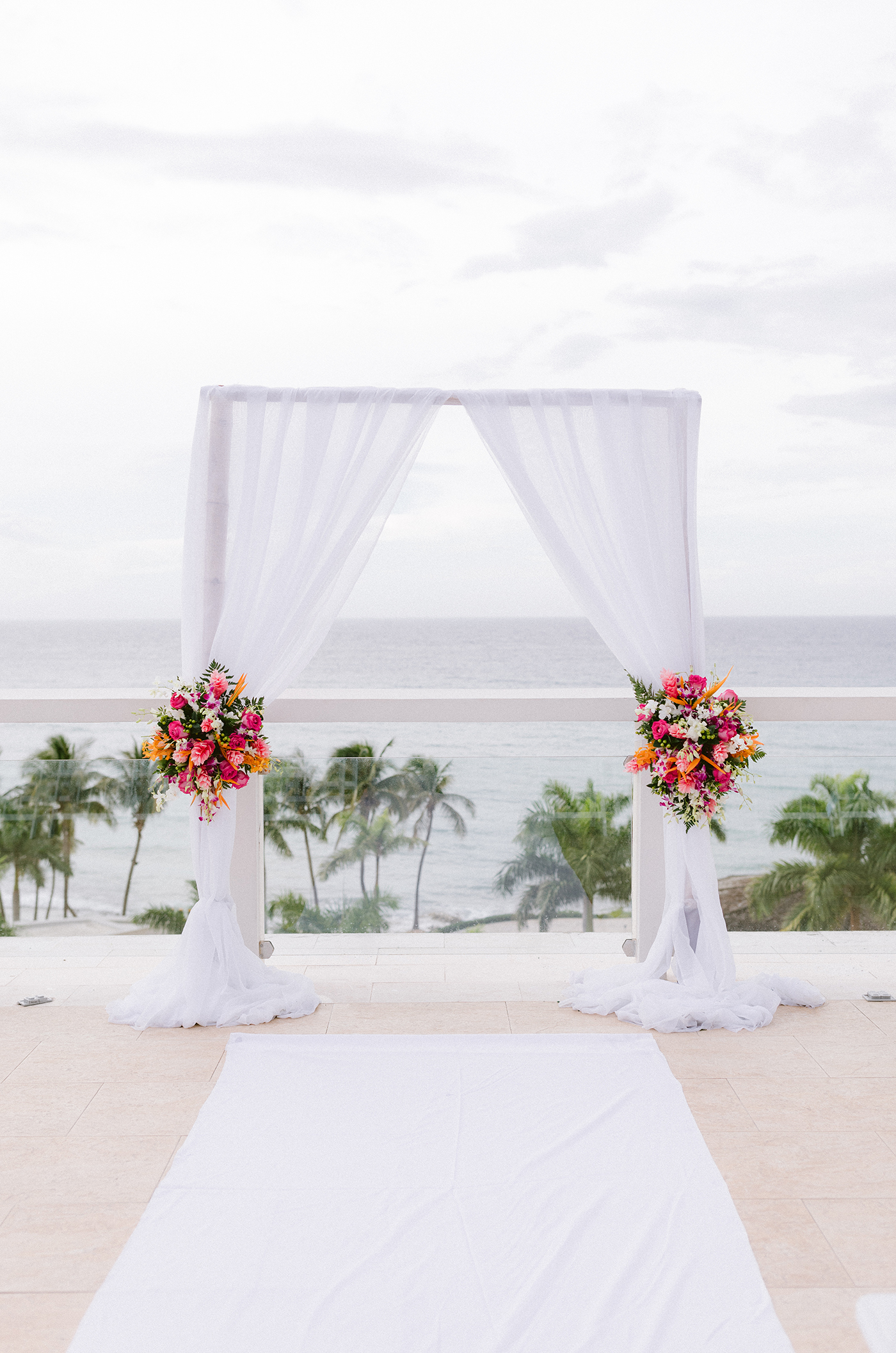 A Colorful Jamaica Destination Wedding via TheELD.com