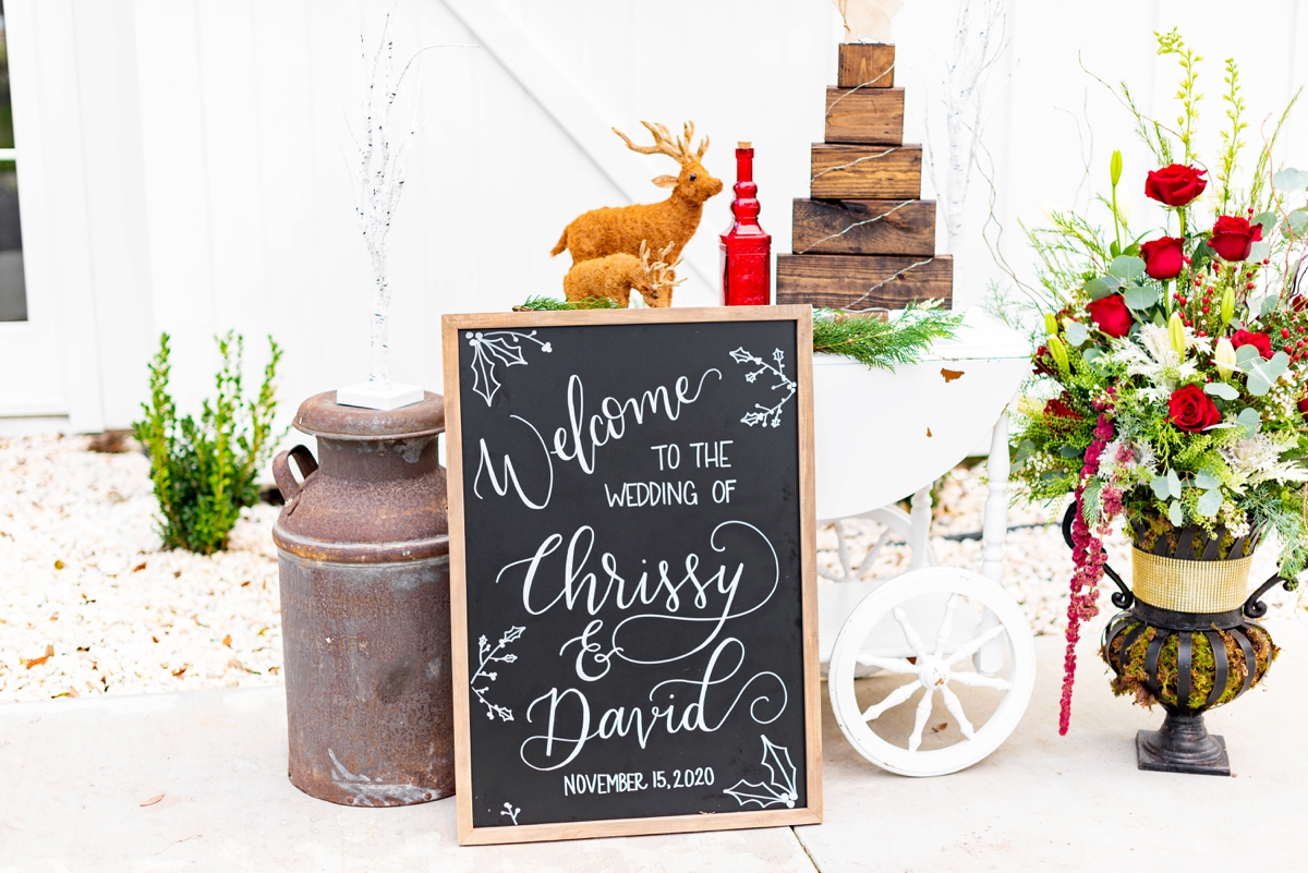 Festive Holiday Inspired Wedding Ideas via TheELD.com