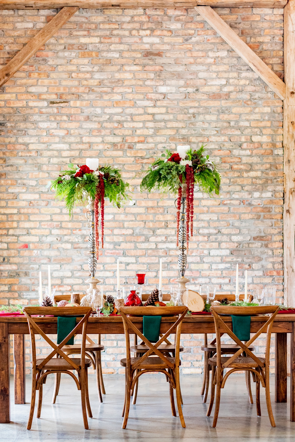 Festive Holiday Inspired Wedding Ideas via TheELD.com