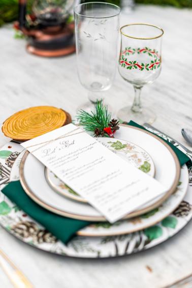 Festive Holiday Inspired Wedding Ideas via TheELD.com