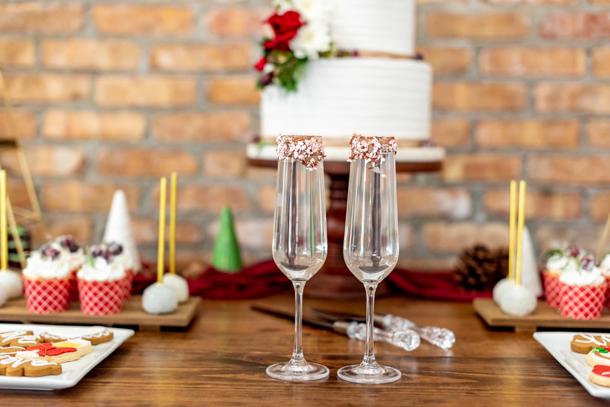 Festive Holiday Inspired Wedding Ideas via TheELD.com